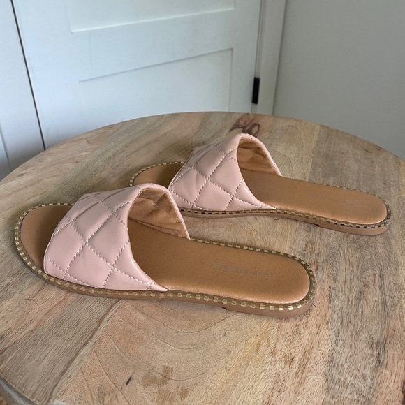 Top Moda Quilted Sliders With Metal Studs - Picture 3 of 5